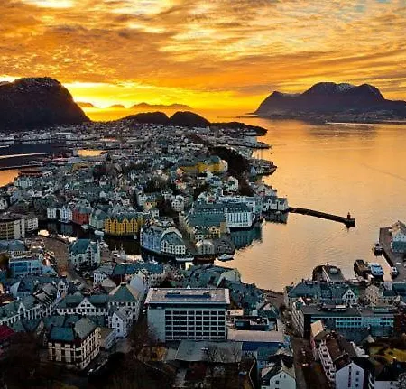 City * Ålesund
